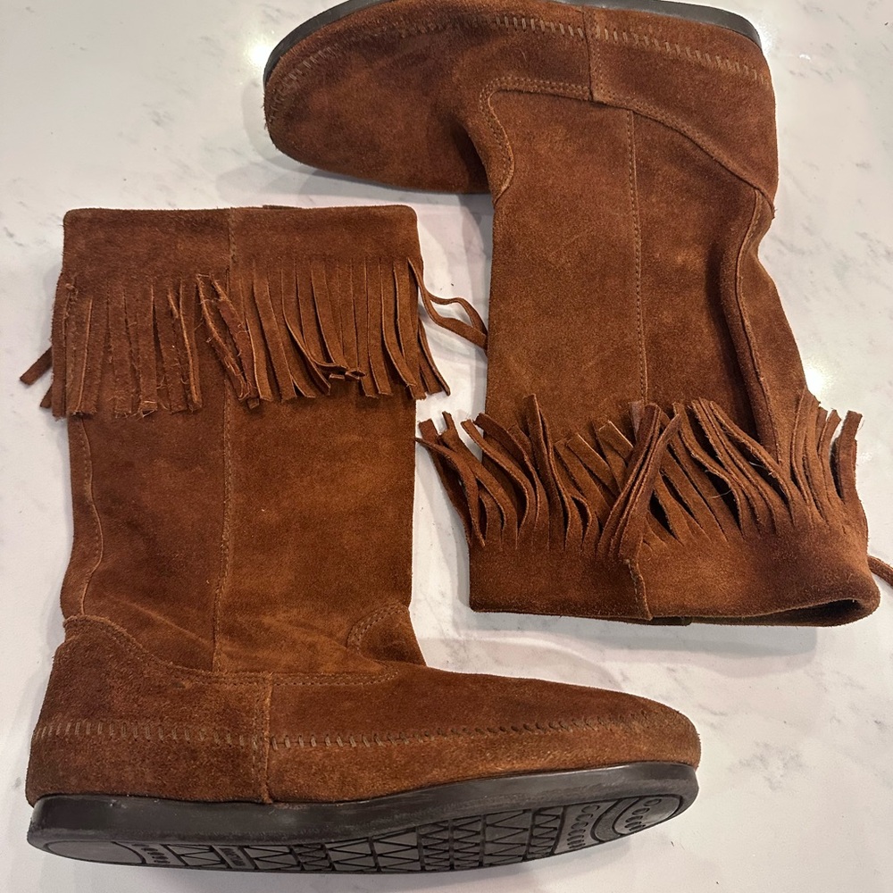 Minnetonka Fringe Slip on Moccasin Suede Boots - Brown Color Size - 9M